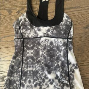 Lululemon Athletica Black and Gray Floral Tank Top